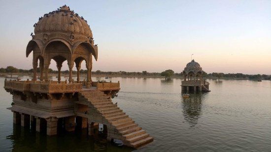 Tilon Ki Pol Gadisar Lake
